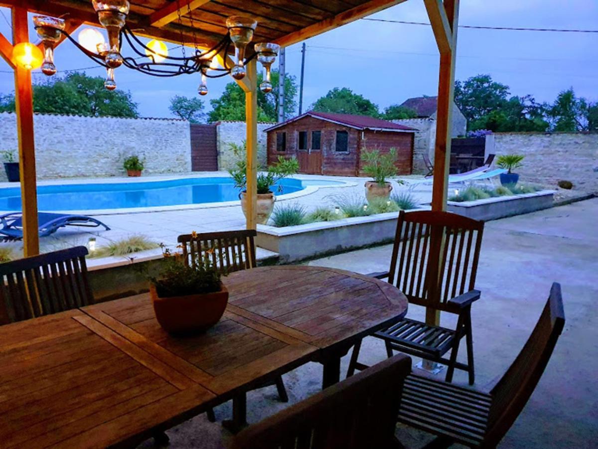 Mas De La Piniere Acomodação com café da manhã Mauprévoir Exterior foto
